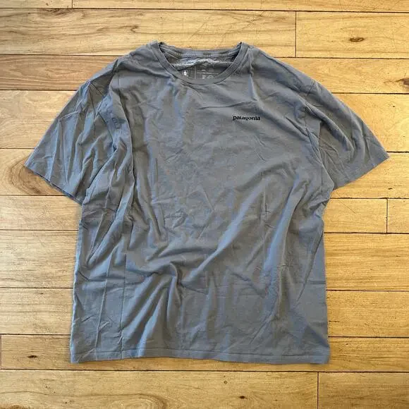 XL Patagonia Fish Shirt - Picture 2 of 3